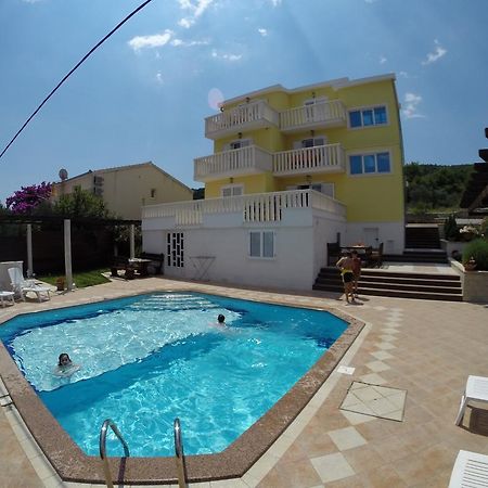 Apartments Romana Slatine Kültér fotó
