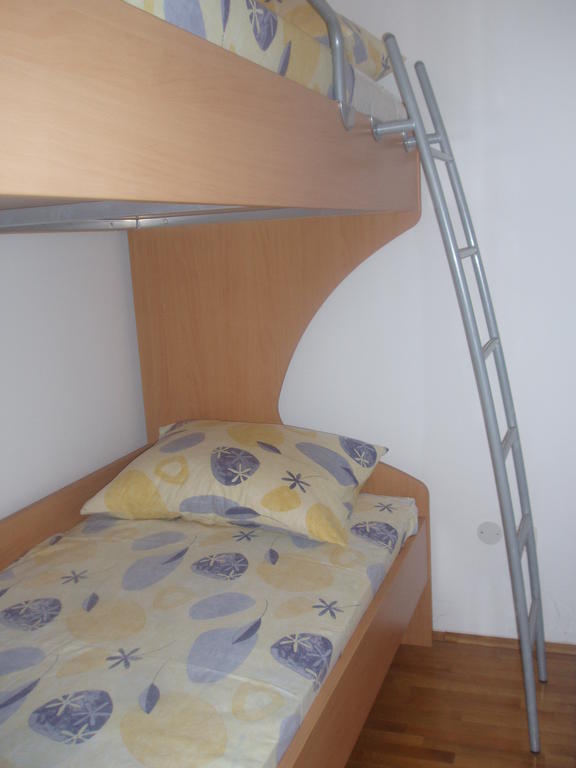 Apartments Romana Slatine Szoba fotó
